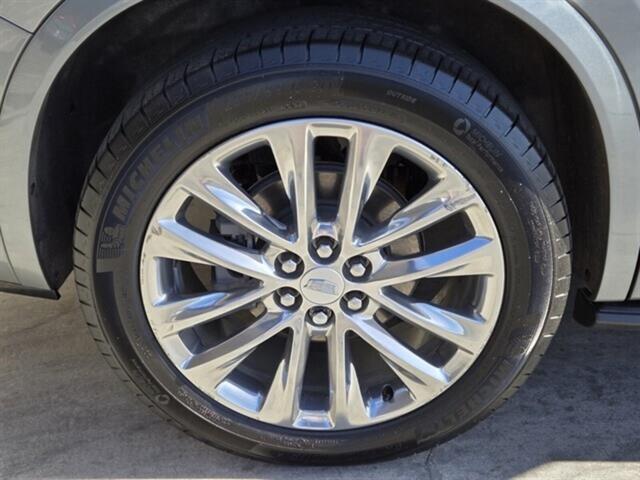 used 2023 Cadillac XT6 car, priced at $43,997