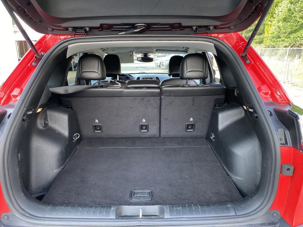 used 2019 Jeep Cherokee car, priced at $15,998