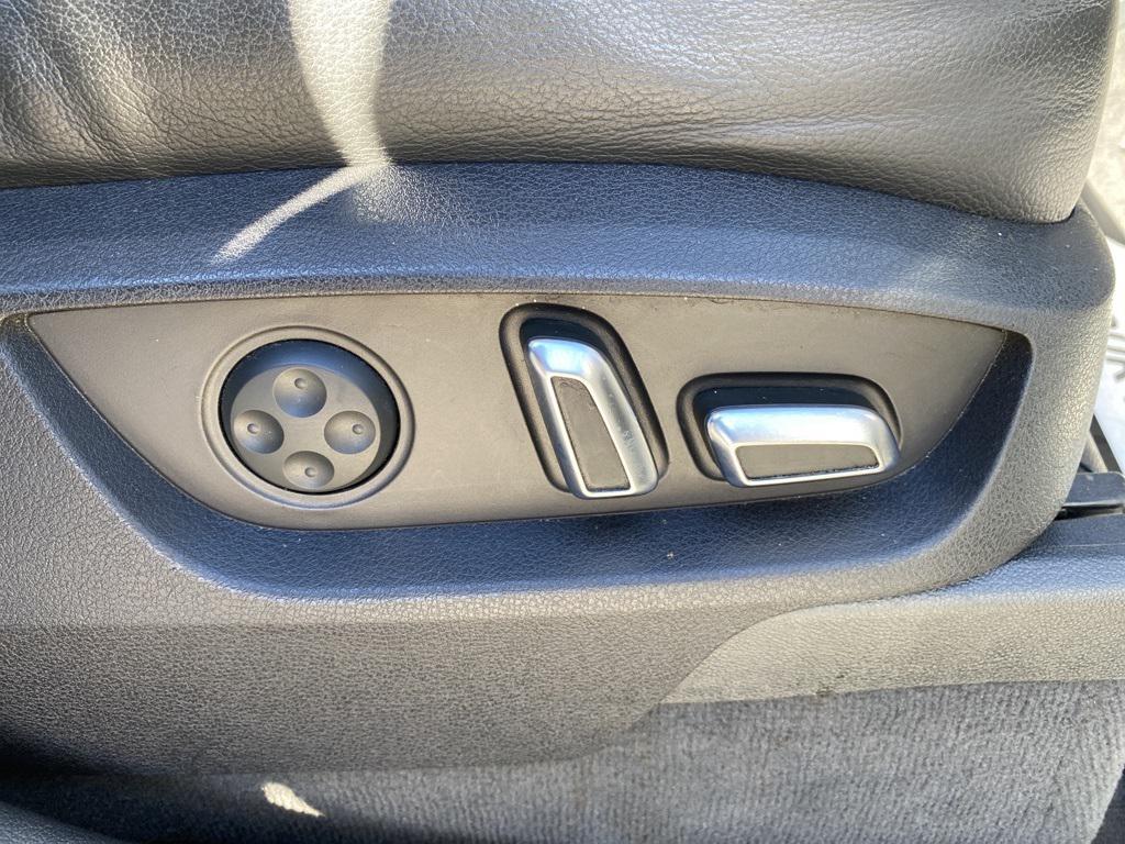 used 2013 Audi Q7 car, priced at $8,999