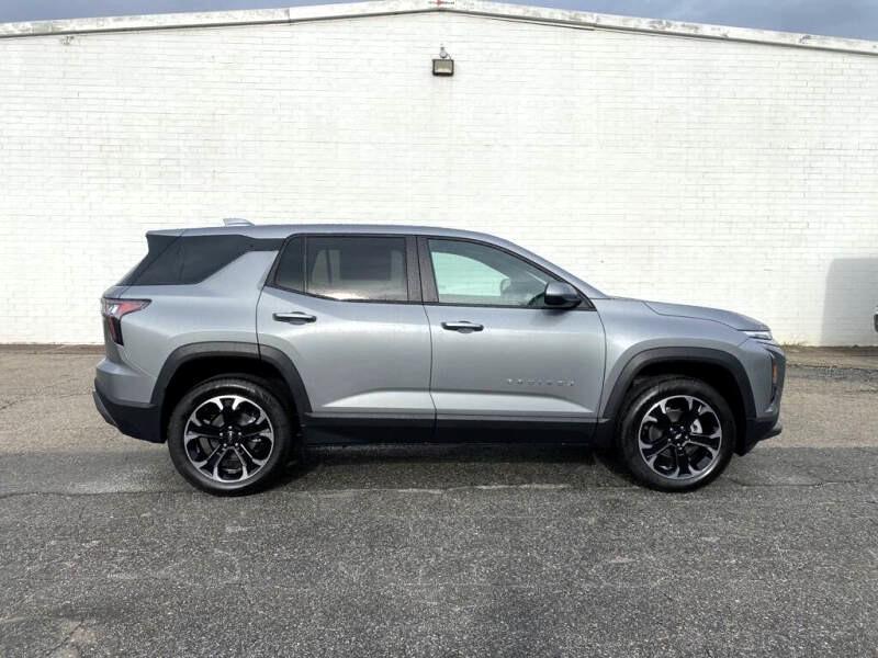 new 2026 Chevrolet Equinox car, priced at $31,992