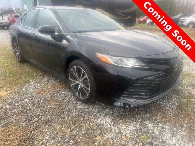 used 2019 Toyota Camry Hybrid car, priced at $19,485