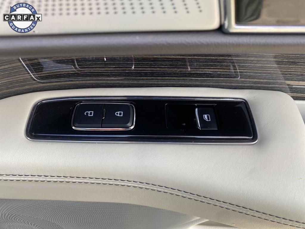 used 2021 Lincoln Navigator car, priced at $40,455