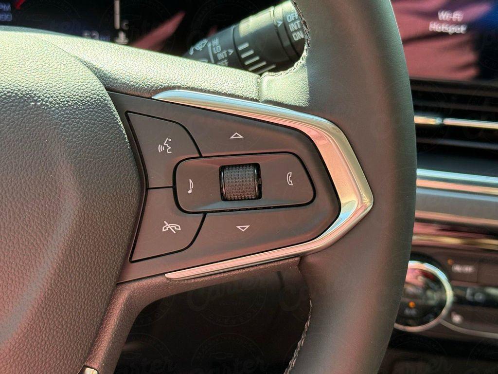 new 2025 Chevrolet Trax car, priced at $26,279