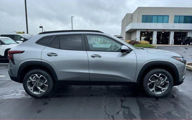 new 2025 Chevrolet Trax car