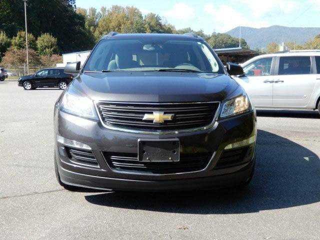 used 2015 Chevrolet Traverse car, priced at $8,885