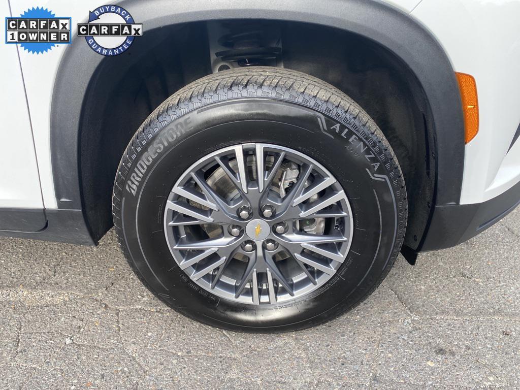 used 2025 Chevrolet Traverse car, priced at $35,852