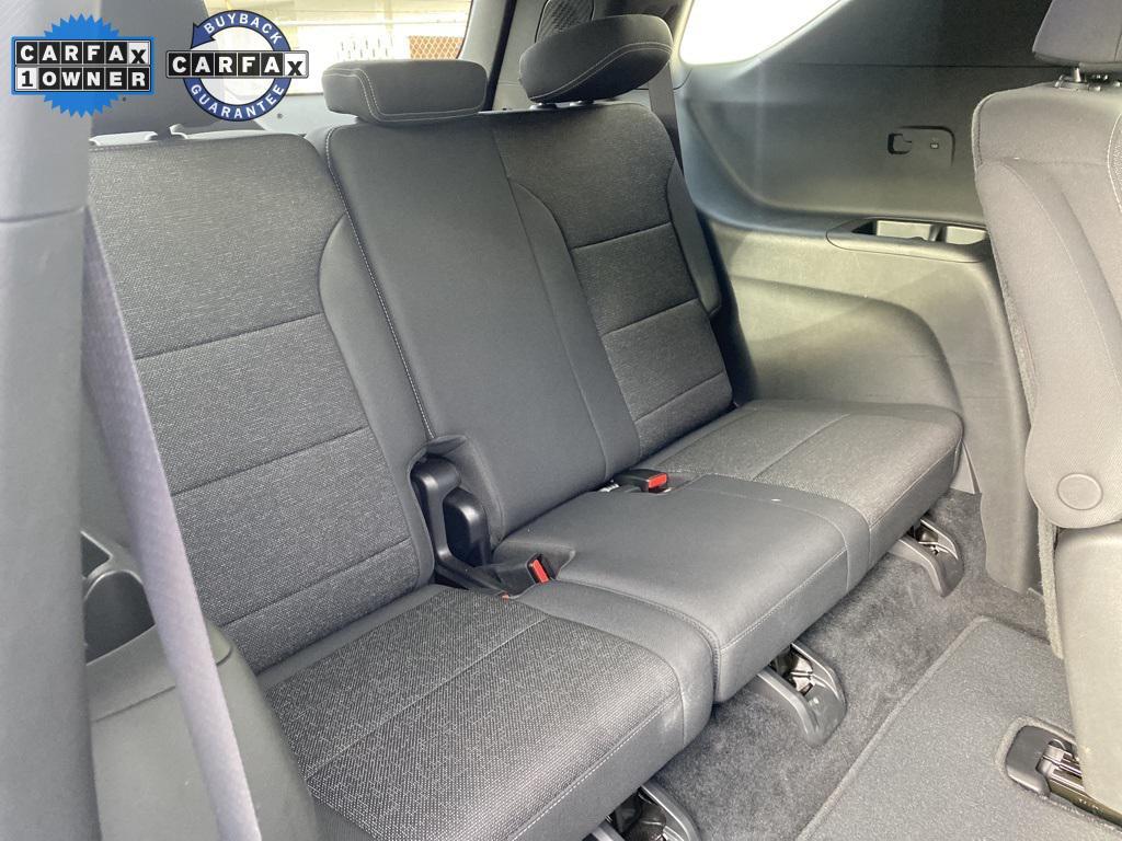 used 2025 Chevrolet Traverse car, priced at $35,852