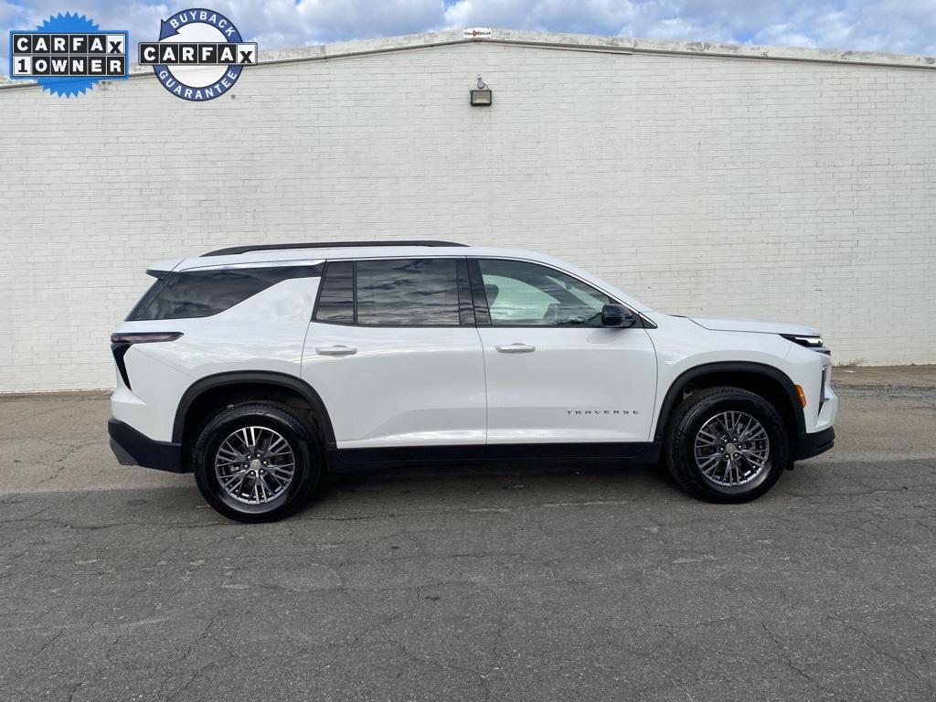 used 2025 Chevrolet Traverse car, priced at $35,852