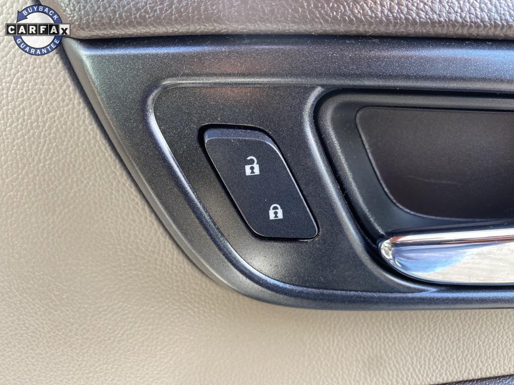 used 2015 Chevrolet Suburban car, priced at $16,712