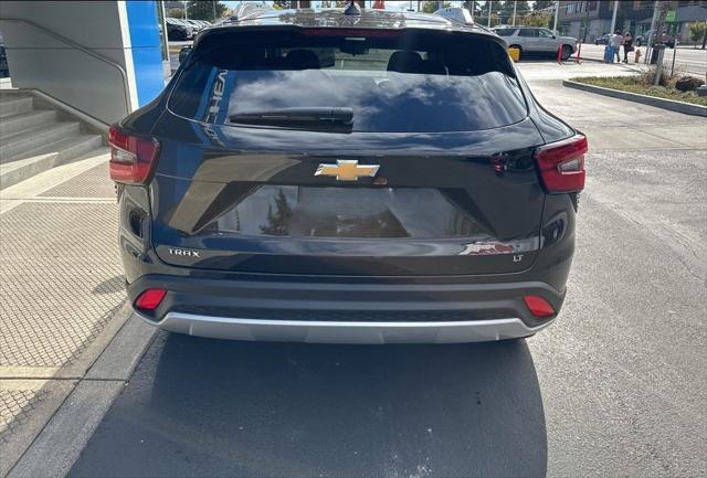 new 2025 Chevrolet Trax car