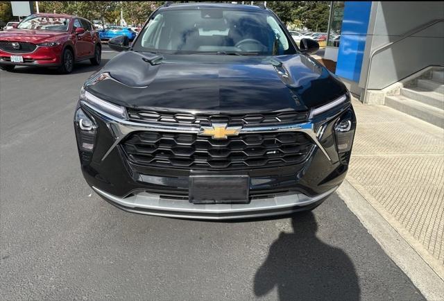 new 2025 Chevrolet Trax car