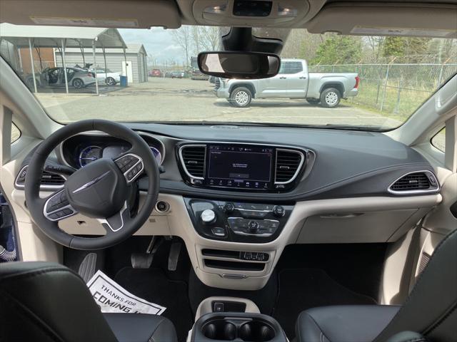 used 2024 Chrysler Pacifica Hybrid car, priced at $32,521