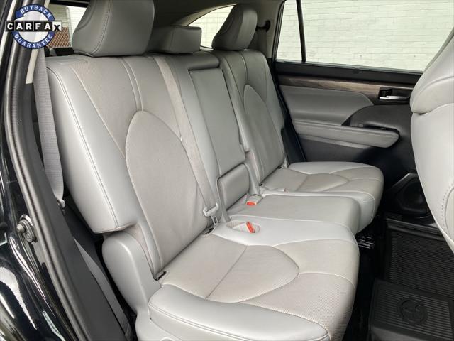 used 2021 Toyota Highlander car, priced at $36,276