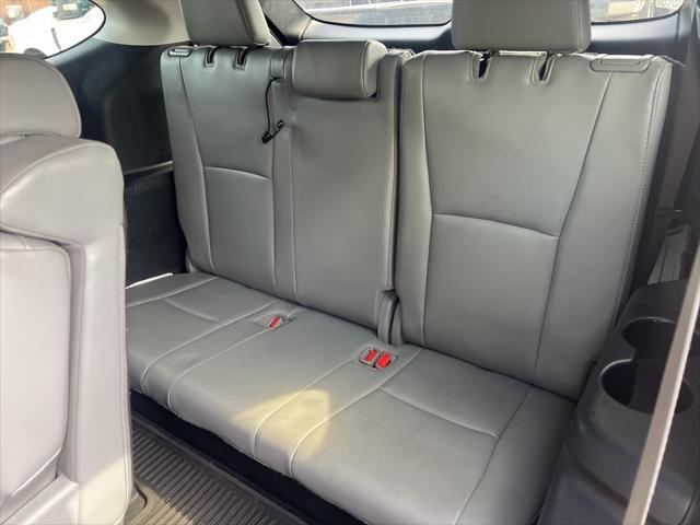 used 2021 Toyota Highlander car, priced at $36,634