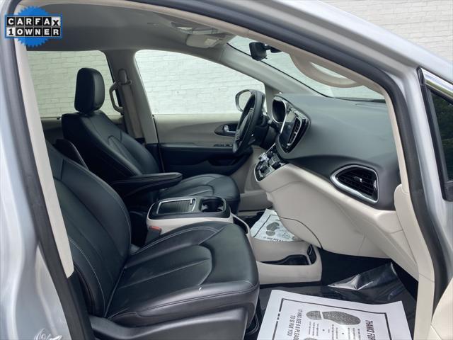 used 2024 Chrysler Pacifica car, priced at $30,763