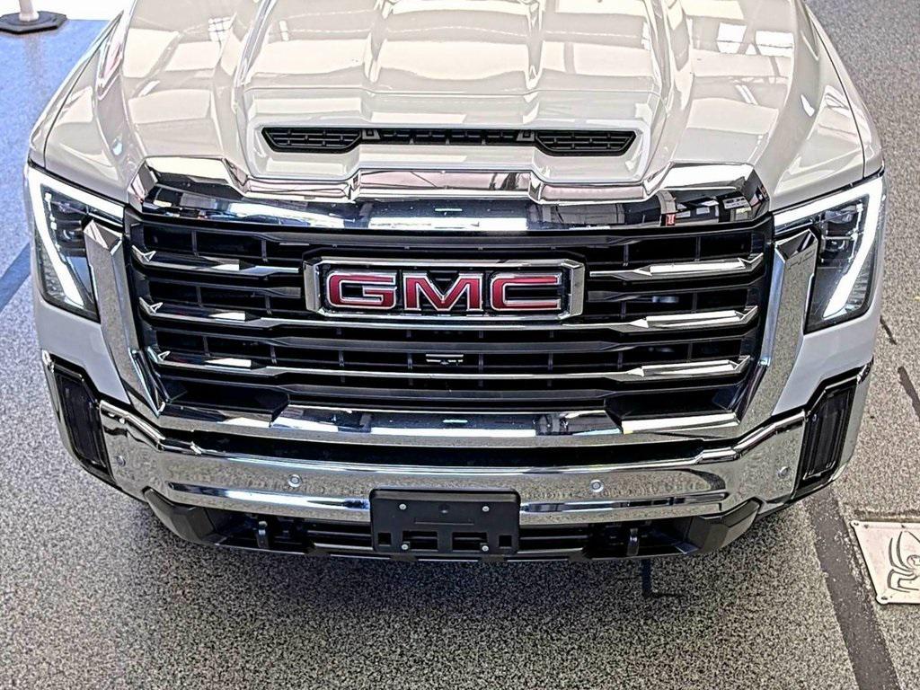 used 2024 GMC Sierra 2500 car, priced at $65,546