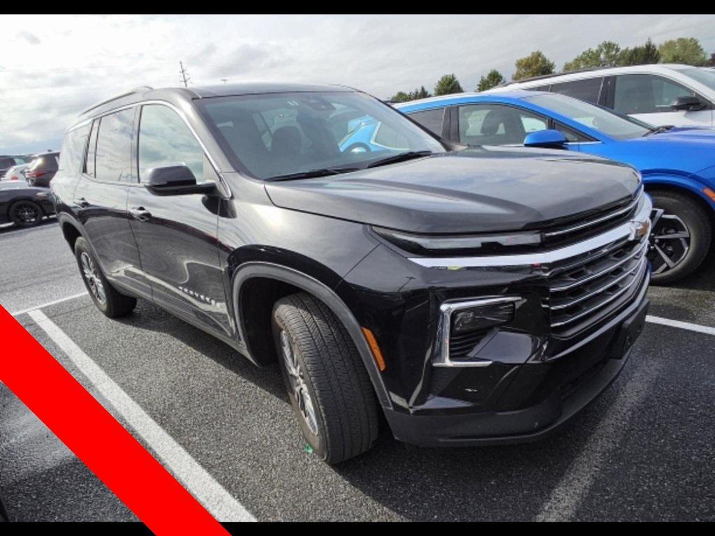 used 2025 Chevrolet Traverse car, priced at $34,499