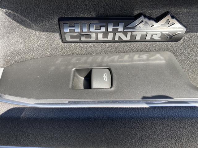 new 2025 Chevrolet Silverado 1500 car, priced at $70,040