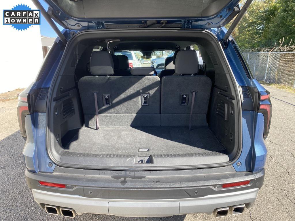 used 2025 Chevrolet Traverse car, priced at $34,498