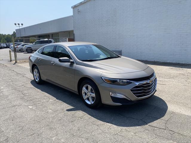 new 2025 Chevrolet Malibu car, priced at $26,884