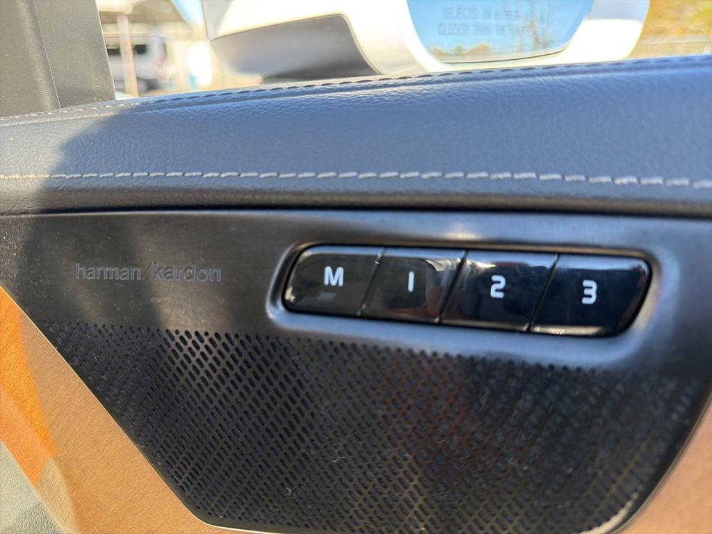 used 2019 Volvo XC90 car, priced at $19,358