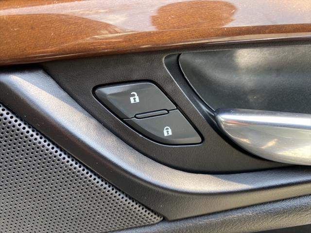 used 2019 Cadillac Escalade ESV car, priced at $28,486
