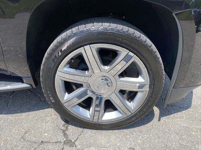 used 2019 Cadillac Escalade ESV car, priced at $28,486