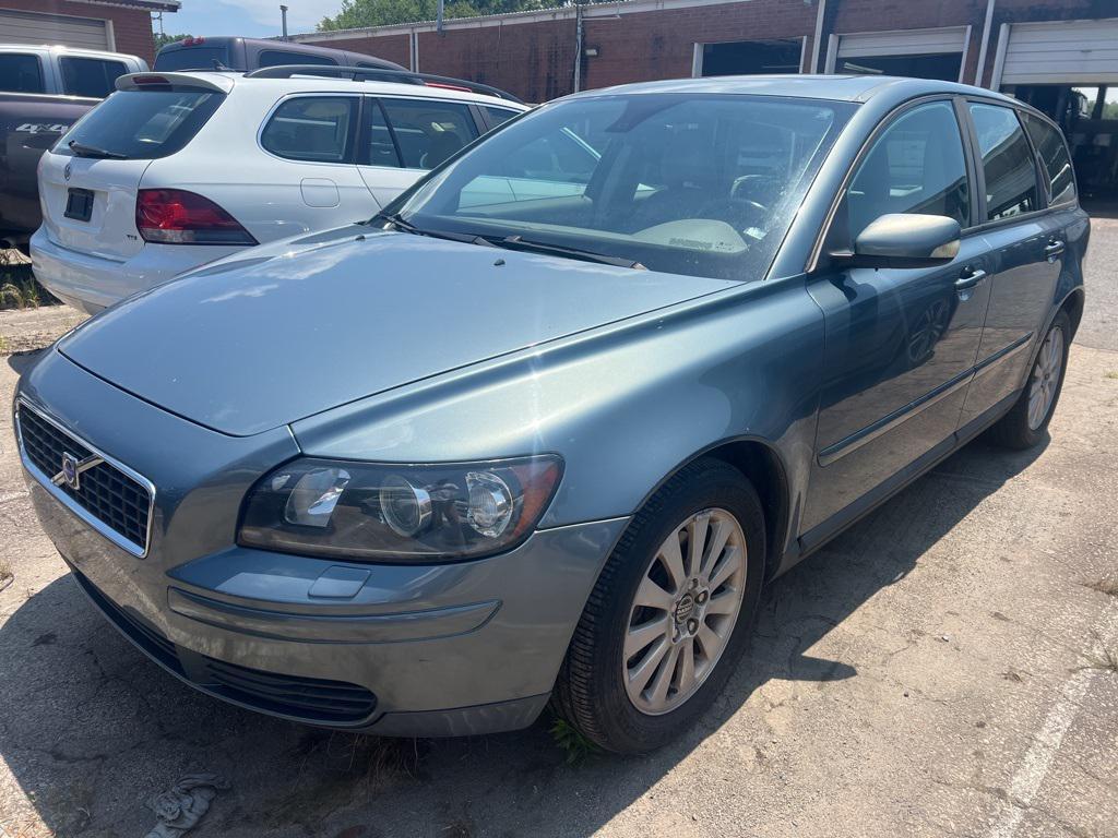 used 2005 Volvo V50 car, priced at $7,998