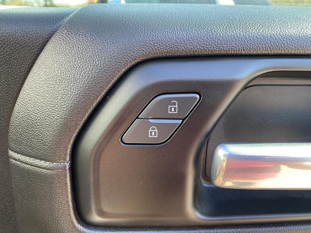 used 2022 Chevrolet Silverado 1500 car, priced at $36,998