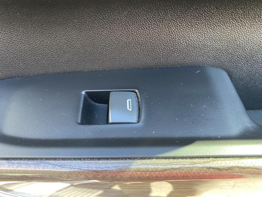 used 2022 Chevrolet Silverado 1500 car, priced at $36,998