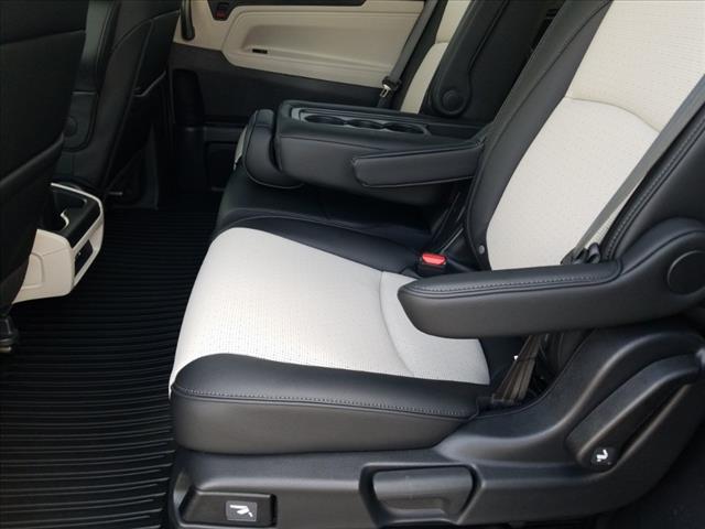 used 2025 Honda Odyssey car, priced at $47,867