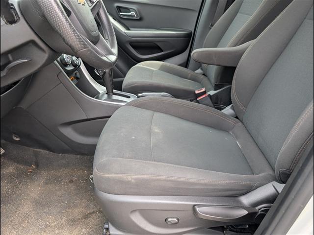 used 2022 Chevrolet Trax car, priced at $17,182