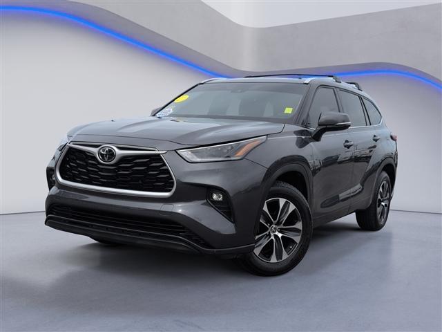 used 2021 Toyota Highlander car, priced at $26,950