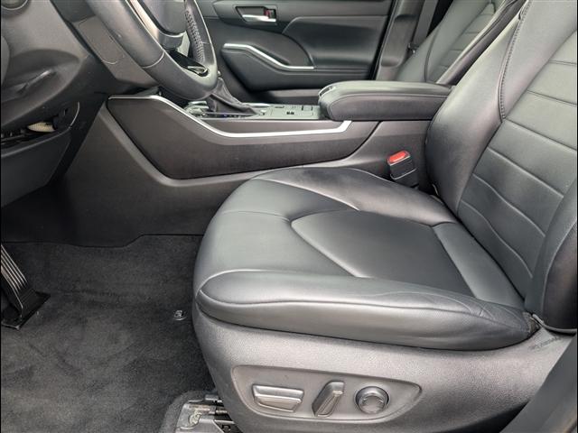 used 2021 Toyota Highlander car, priced at $26,950