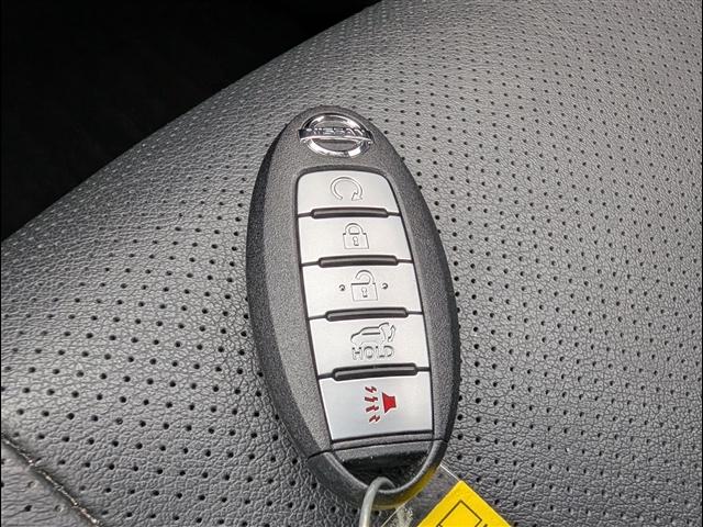 used 2018 Nissan Rogue car, priced at $16,937