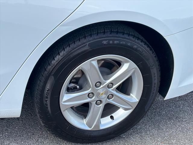 used 2021 Chevrolet Malibu car, priced at $18,712