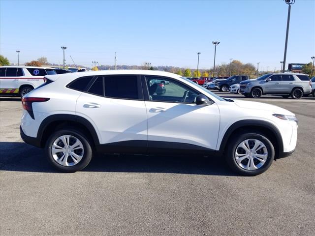 new 2025 Chevrolet Trax car, priced at $21,890