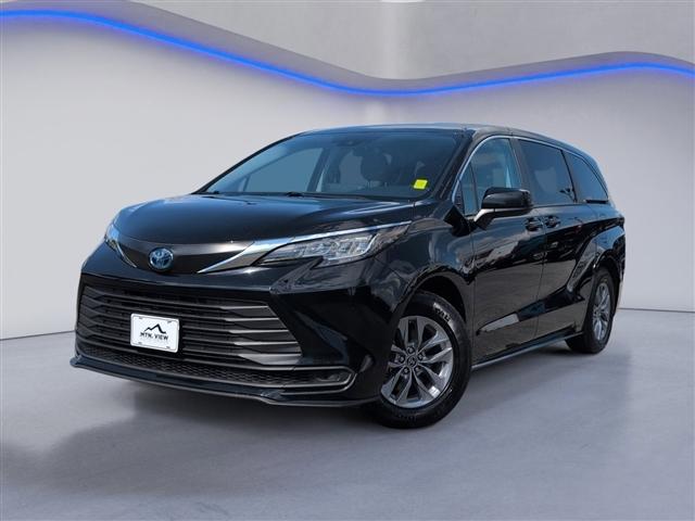 used 2023 Toyota Sienna car, priced at $29,521