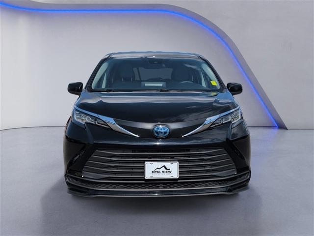 used 2023 Toyota Sienna car, priced at $29,521
