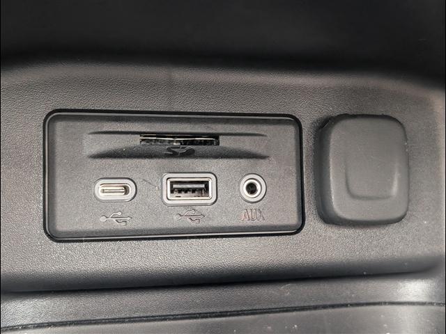 used 2023 Chevrolet Equinox car, priced at $22,977