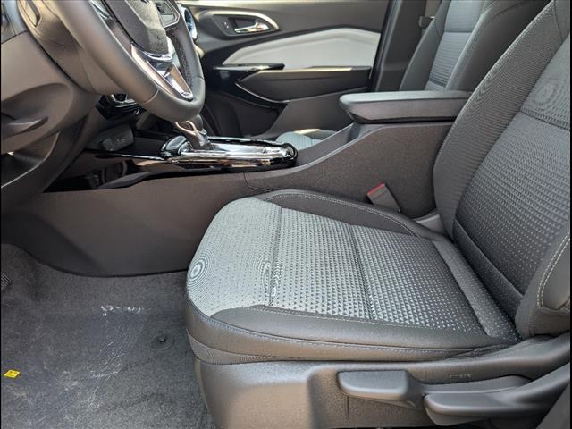 new 2025 Chevrolet Trax car, priced at $26,383