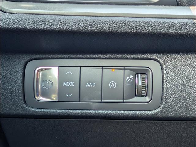 used 2025 Chevrolet Traverse car, priced at $41,694