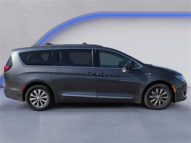 used 2017 Chrysler Pacifica car, priced at $11,950