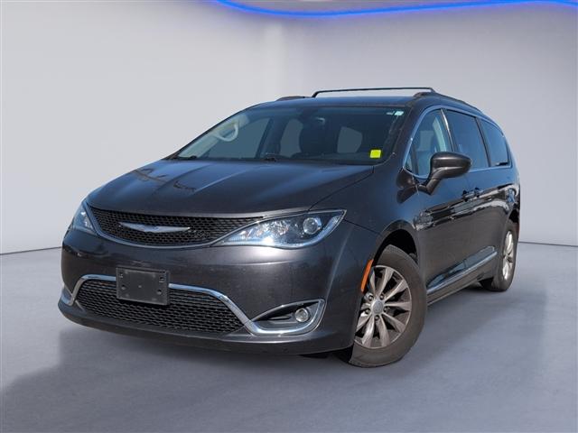 used 2017 Chrysler Pacifica car, priced at $11,950