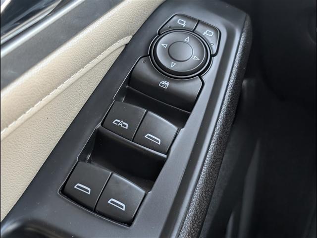 used 2022 Chevrolet Traverse car, priced at $22,950