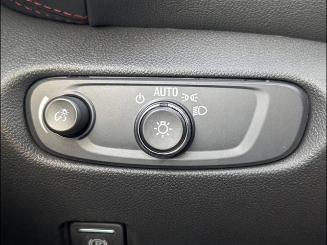 new 2025 Chevrolet Blazer car, priced at $45,913