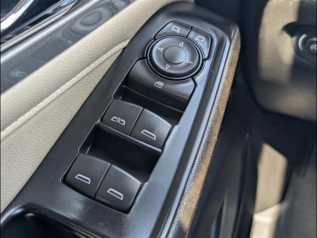 used 2023 Chevrolet Traverse car, priced at $28,900