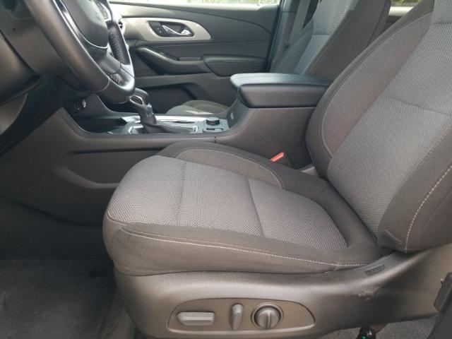 used 2022 Chevrolet Traverse car, priced at $26,900