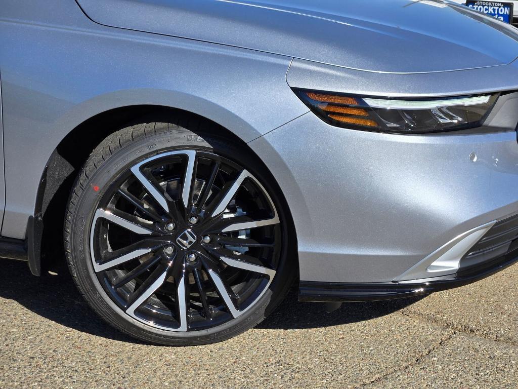 new 2025 Honda Accord Hybrid car, priced at $42,840
