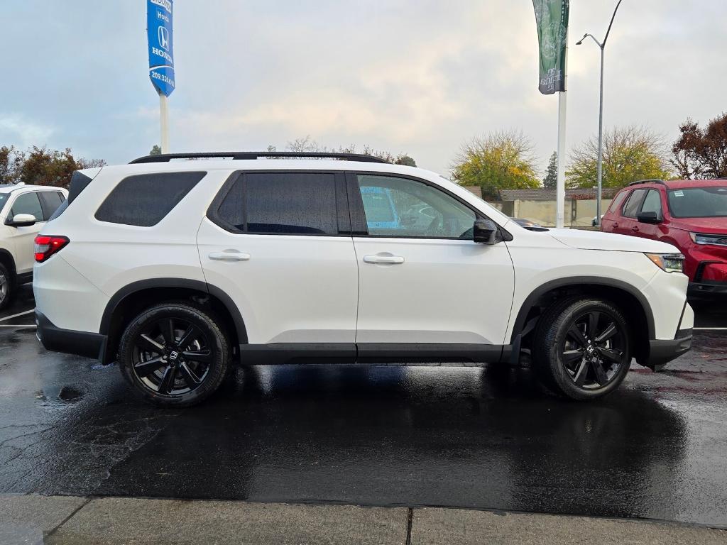 new 2025 Honda Pilot car, priced at $59,220